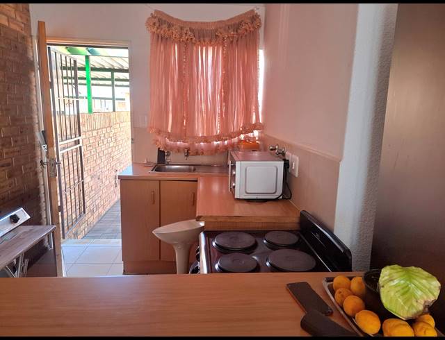 2 BEDROOM SECTIONAL TITLE FOR SALE IN FINSBURY